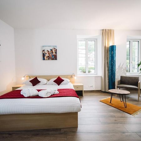 Hotel-Restaurant La Croix D'Or Ballaigues エクステリア 写真