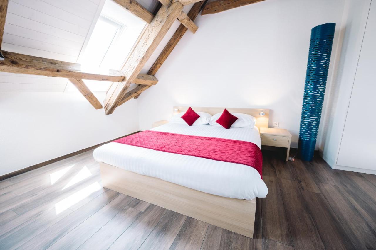 Hotel-Restaurant La Croix D'Or Ballaigues エクステリア 写真