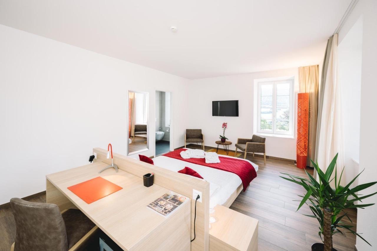 Hotel-Restaurant La Croix D'Or Ballaigues エクステリア 写真