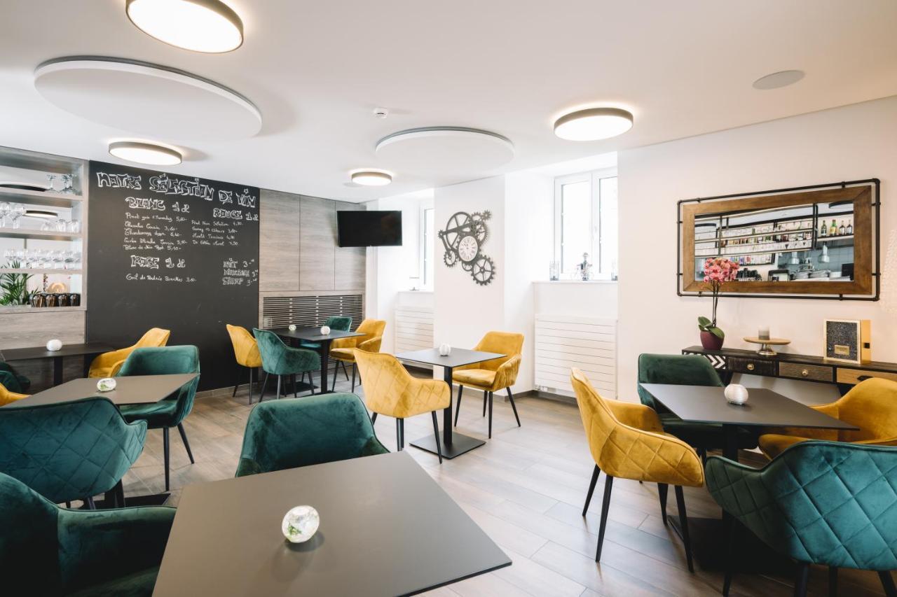 Hotel-Restaurant La Croix D'Or Ballaigues エクステリア 写真